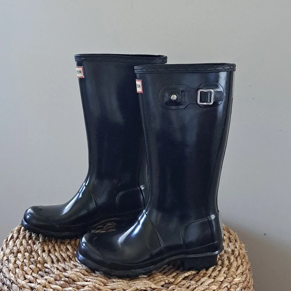 Hunter Youth Original Tall Black Rubber Wellingston Tall Rain Boots Size B2/G3‎